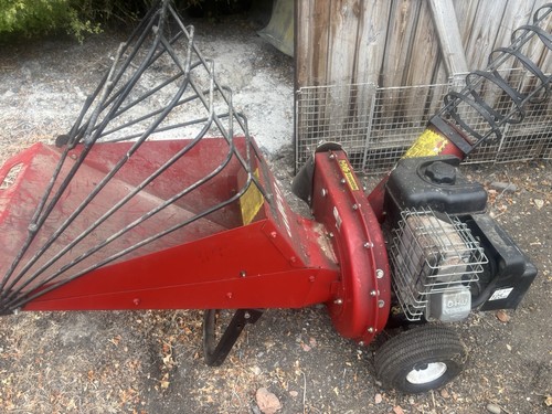 Wood chipper garden shredder - wood,