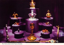 The Crown Jewels in the Tower of London Kardorama Postcard (A34)