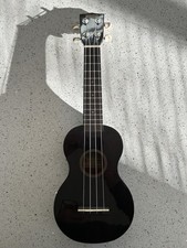 Mahalo Ukulele with Zip Bag