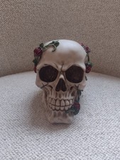 Skull with Roses Detailed