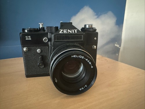 Zenit 35mm film slr - 11, camera