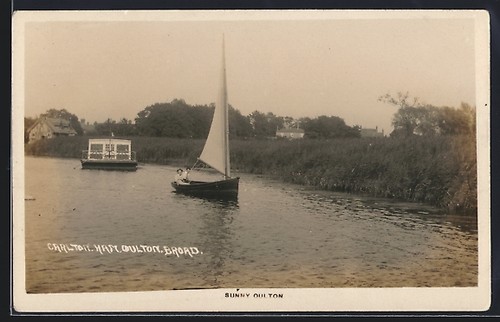 Postcard oulton broad - broad,, boats