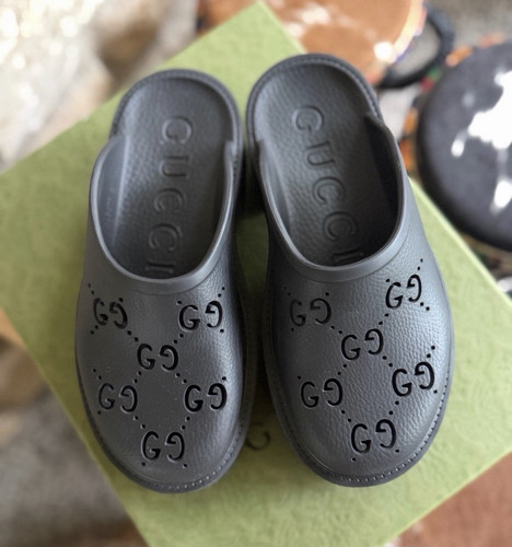 Gucci black logo slip on - black,