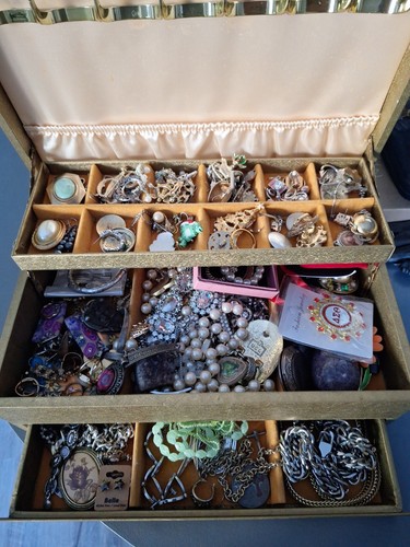Jewelry box full - lb,
