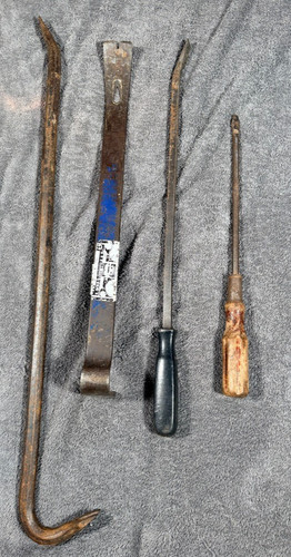 Vintage automotive pry bar - automotive,