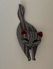 Lovely Vintage Lea Stein Bacchus the Cat Acrylic brooch. Authentic. Stunning 