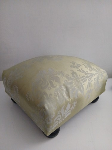 Green satin damask foot - green,
