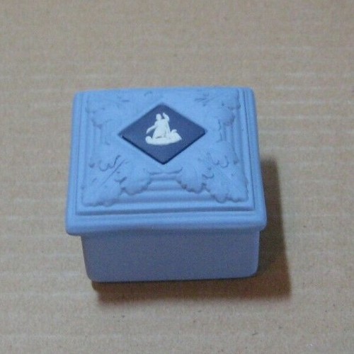Wedgwood blue tri coloured - wedgwood,