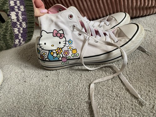 Rare hello kitty converse high - rare,