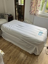 Single blow up bed