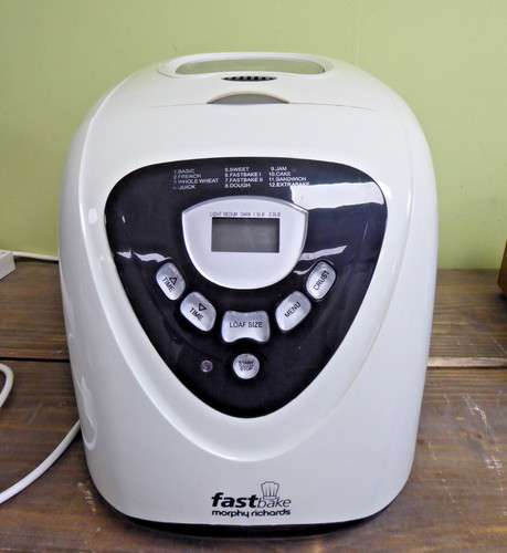 Morphy richards bread maker - richards,