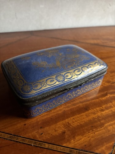 Chinese porcelain powder - porcelain, blue