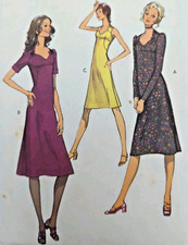 Vintage 1970s Style 3235 Dress