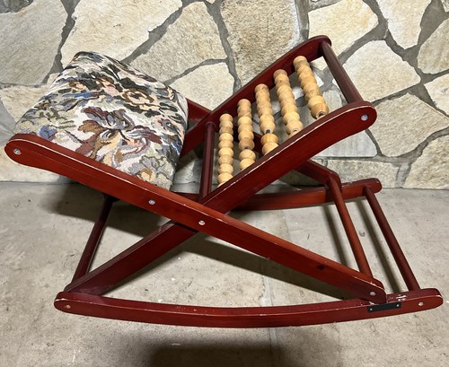 Foldable rocking footrest - foldable, wood
