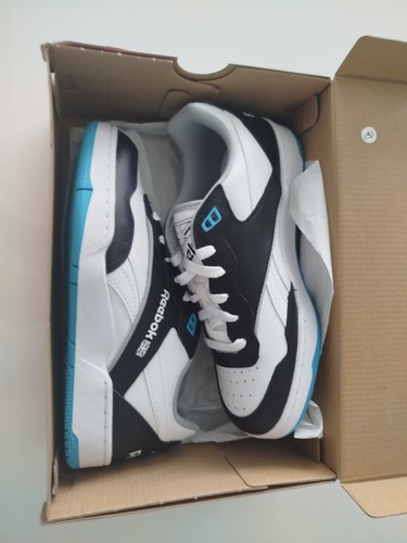 Reebok bnib unisex trainers - reebok,