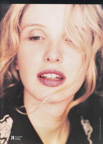 Julie delpy mini - julie,