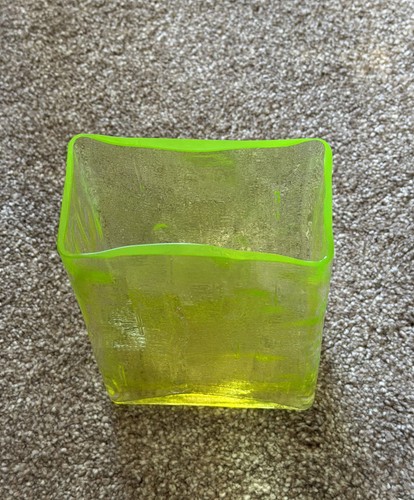 Mid century kantti uranium - mid,