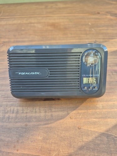 Vintage realistic radio - am/fm,