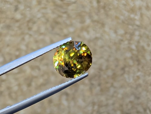 75ct chrome green sphene - 2.75ct,