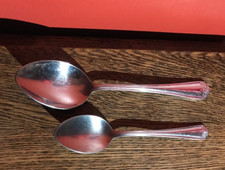 ONEIDA JESMOND VINTAGE SERVING