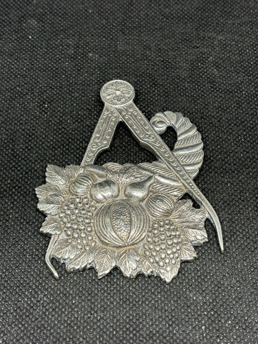 Masonic large medal pendant - large,