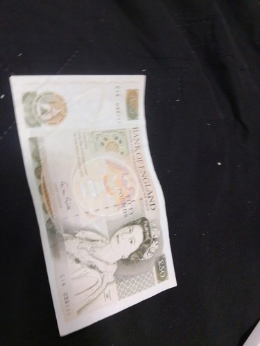 Its pound bank note - bank,