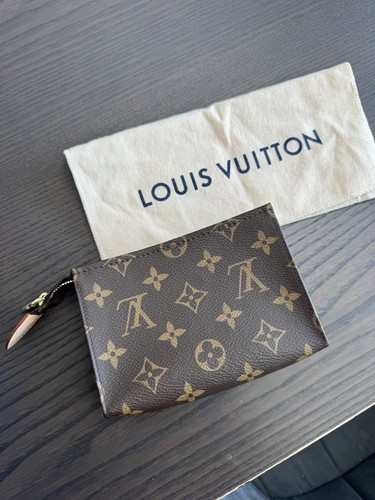 Louise vuitton toiletry - vuitton,
