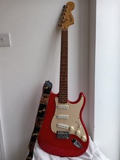 squire strat red electric