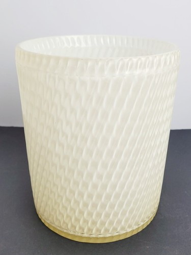 Simply shabby chic white glass - white,