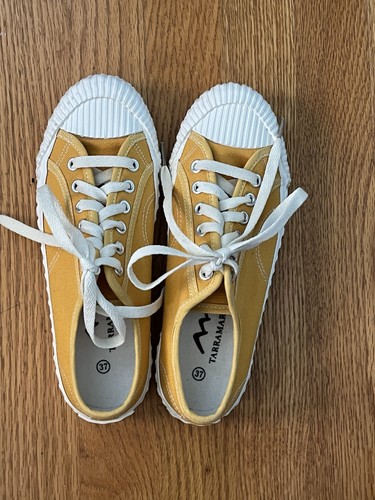 Nwot women tarramarra - nwot,