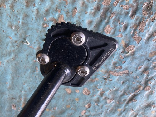 Wunderlich side stand big foot - side,