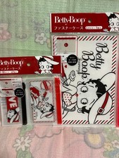 Betty Boop 3-Piece Zipper Case