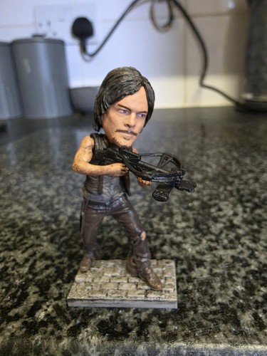 The walking dead daryl - walking,