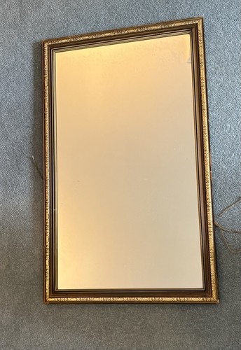 Vintage medium sized gold - medium,
