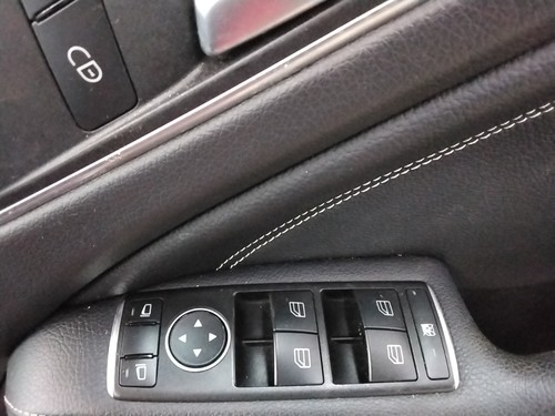 Window switch front right - front,