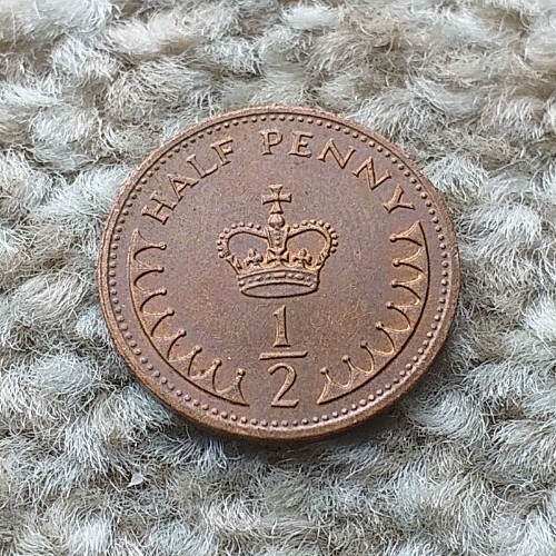 Half penny various dates - penny,