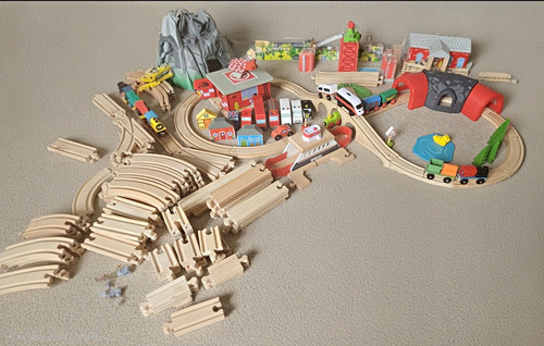 Wooden train sets - wooden, lot