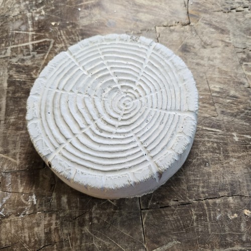 Hand made small - small, cement