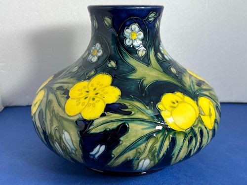 Stunning large moorcroft - large,