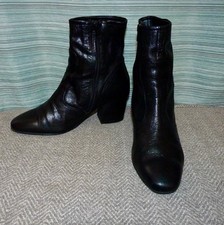WOMEN'S ANKLE BOOTS.  SIZE 6 UK  BLACK  LEATHER.  WITH HEEL