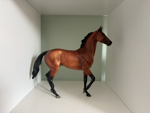 Breyer traditional red rum - breyer,