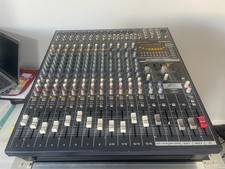 Yamaha EMX5016CF Powered Mixer