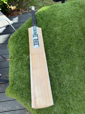 REFRUBISHED NEWBERY SHORT HANDLE CRICKET BAT. ENGLISH WILLOW. 2ND INNINGS.