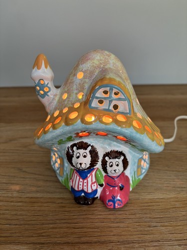 Vintage piggery pottery - piggery,
