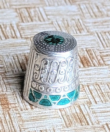 Unusual guilloche style - guilloche, enamel