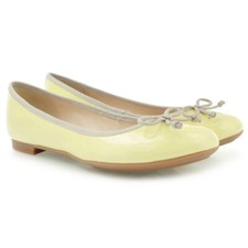 Clarks Carousel Ride Pale