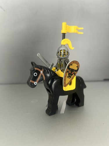 Lego castle minifigure - lego,