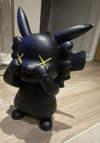 Kaws pikachu black figure - pikachu,