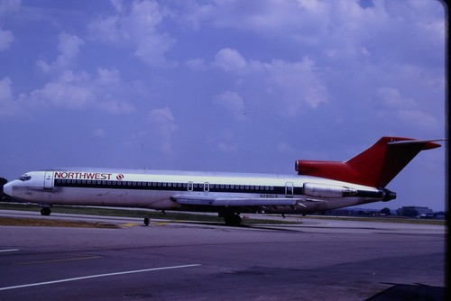 RC840_N289US_NORTHWEST