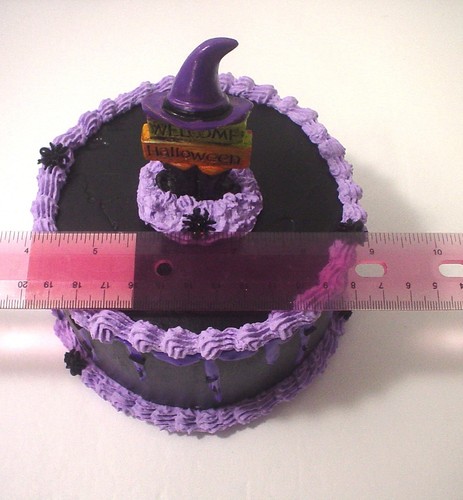 Fake faux small halloween cake - small,